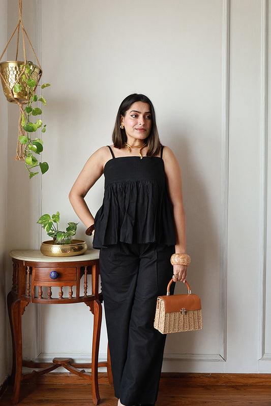 Vega Black Top