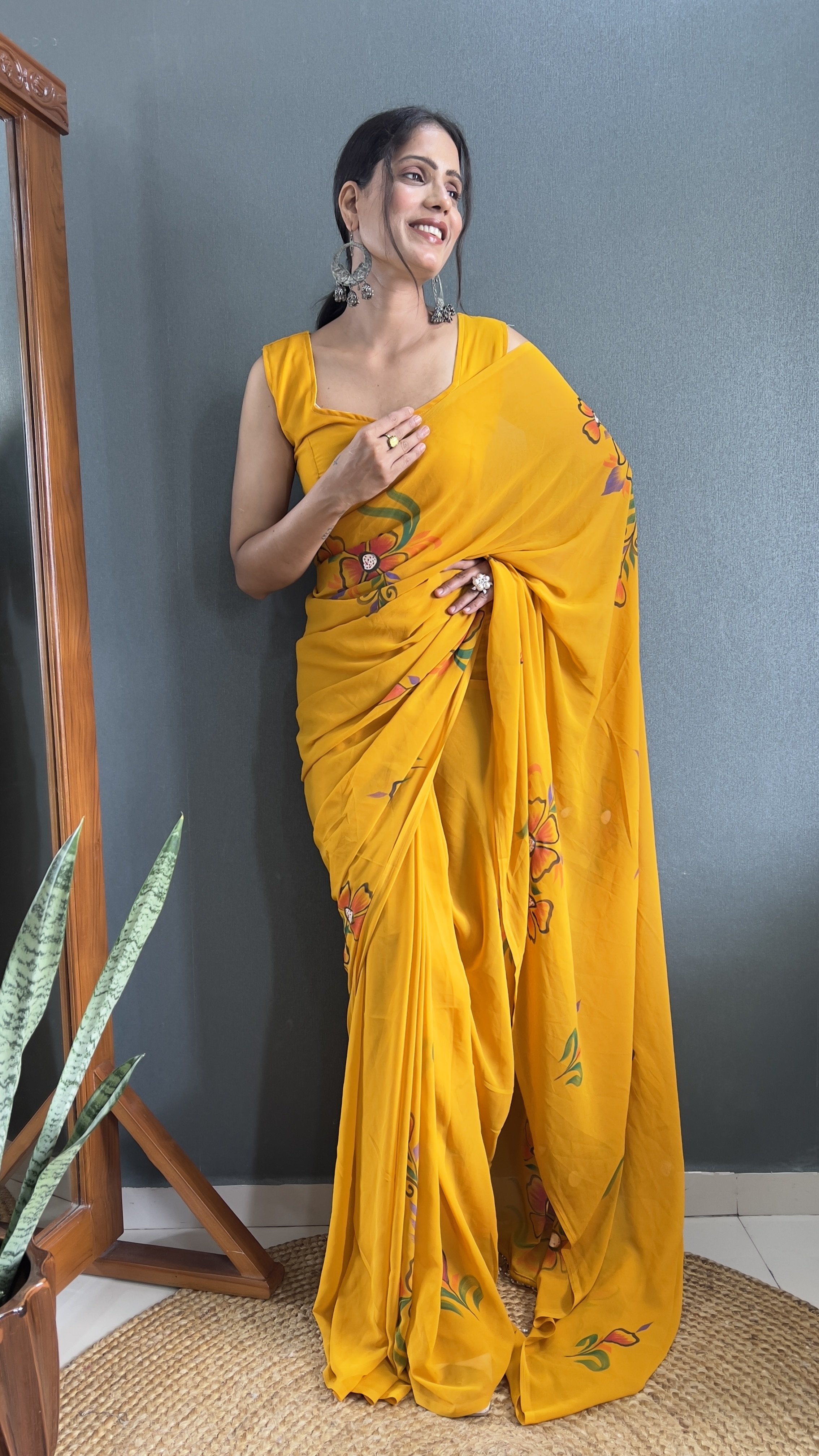 Hand-Painted 1 min Ready-to-Wear Saree