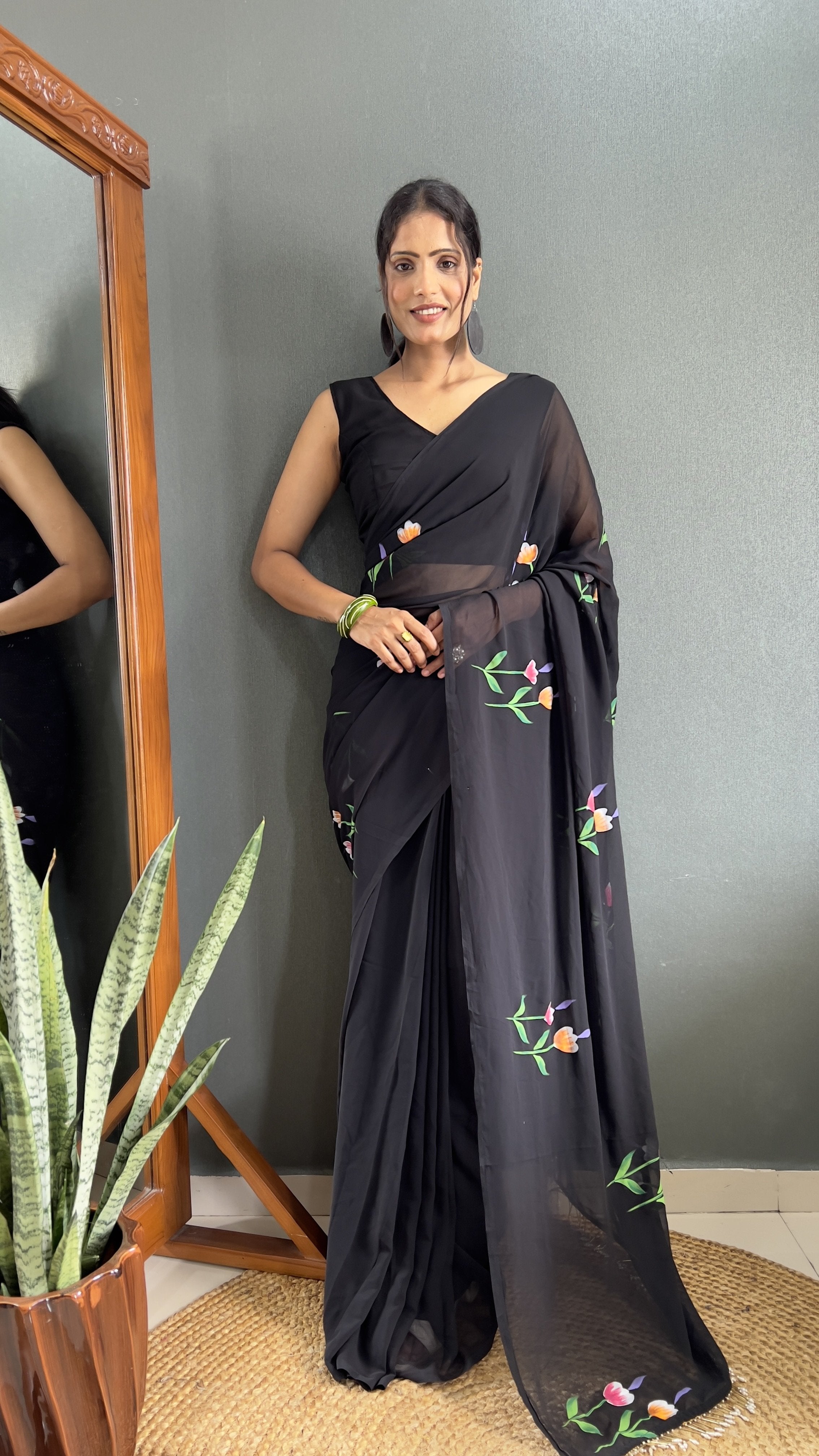 Hand-Painted 1 min Ready-to-Wear Saree