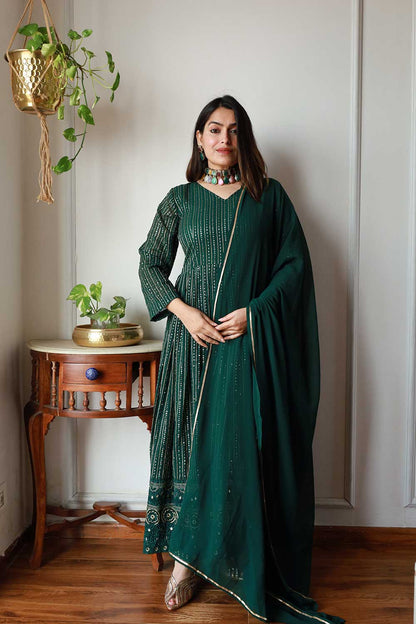 GREEN EMBROIDERY SUIT