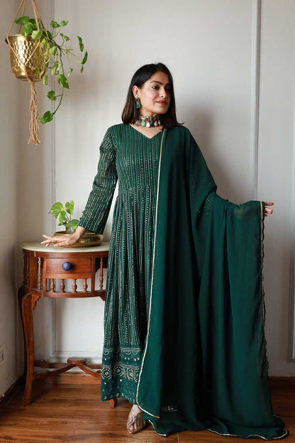 GREEN EMBROIDERY SUIT