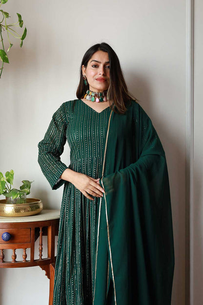 GREEN EMBROIDERY SUIT