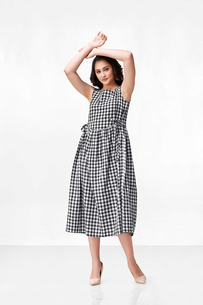 CLORA BLACK CHEX DRESS
