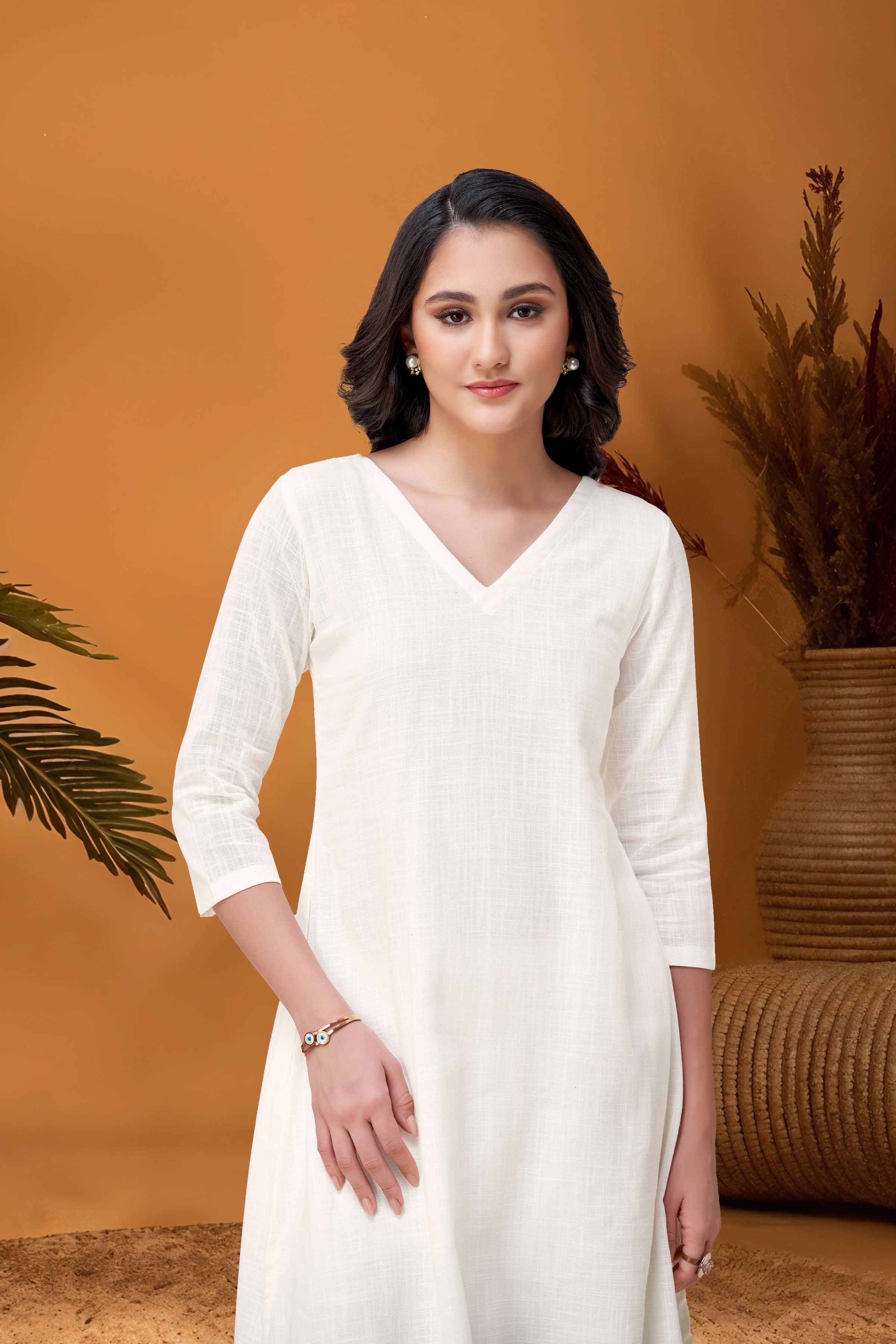 DIYA WHITE KURTA SET