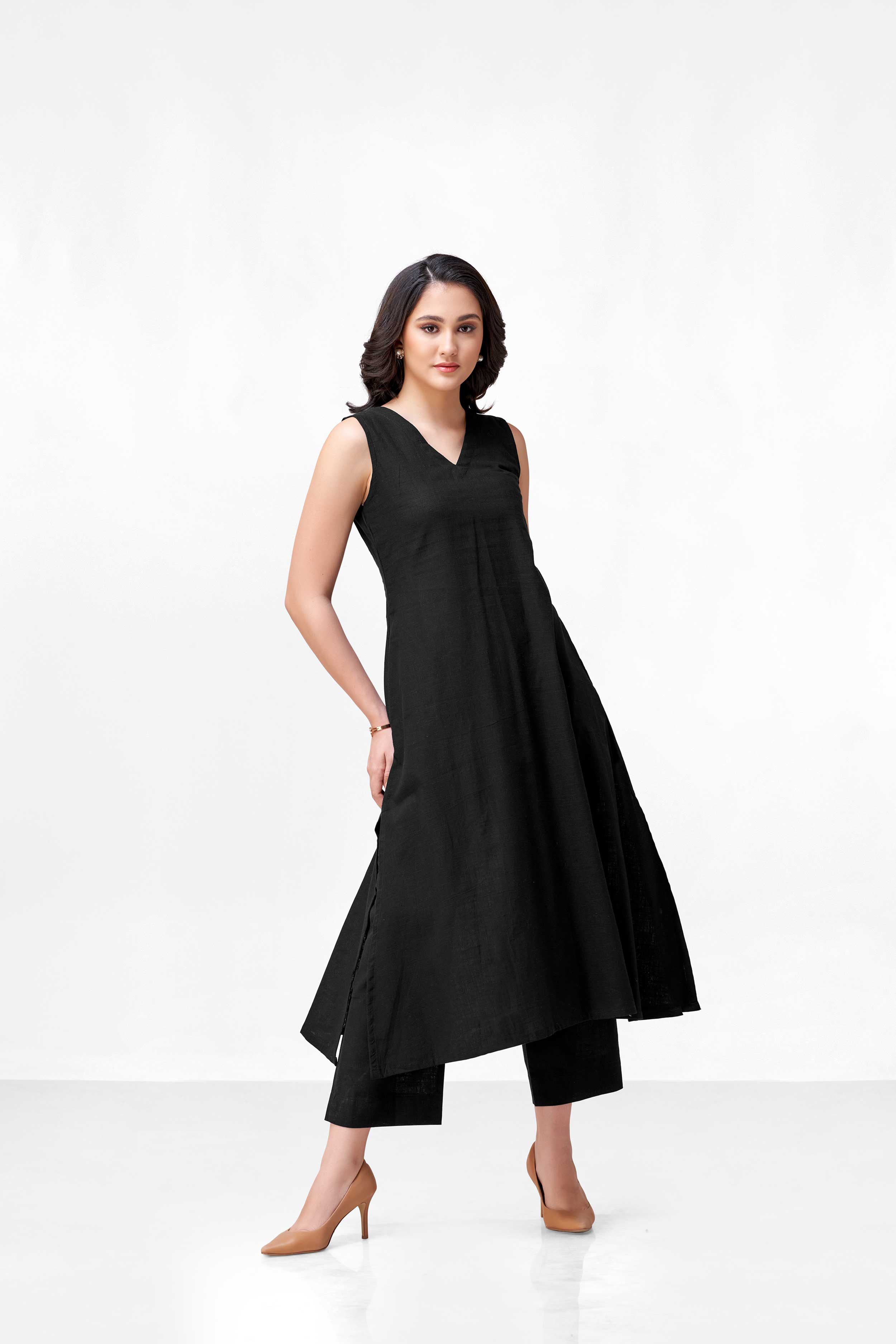 VEDA BLACK KURTA SET