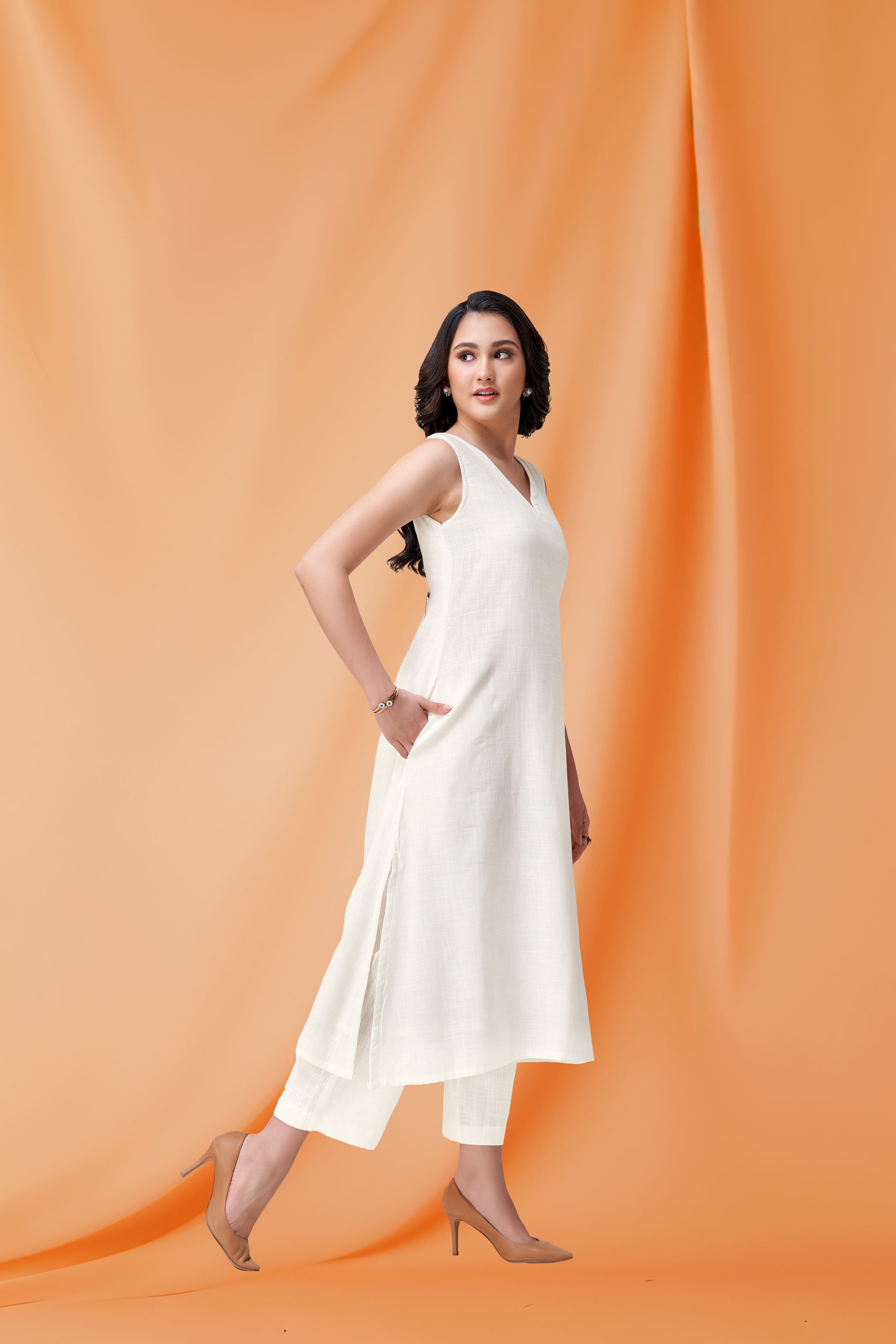 VEDA WHITE KURTA SET