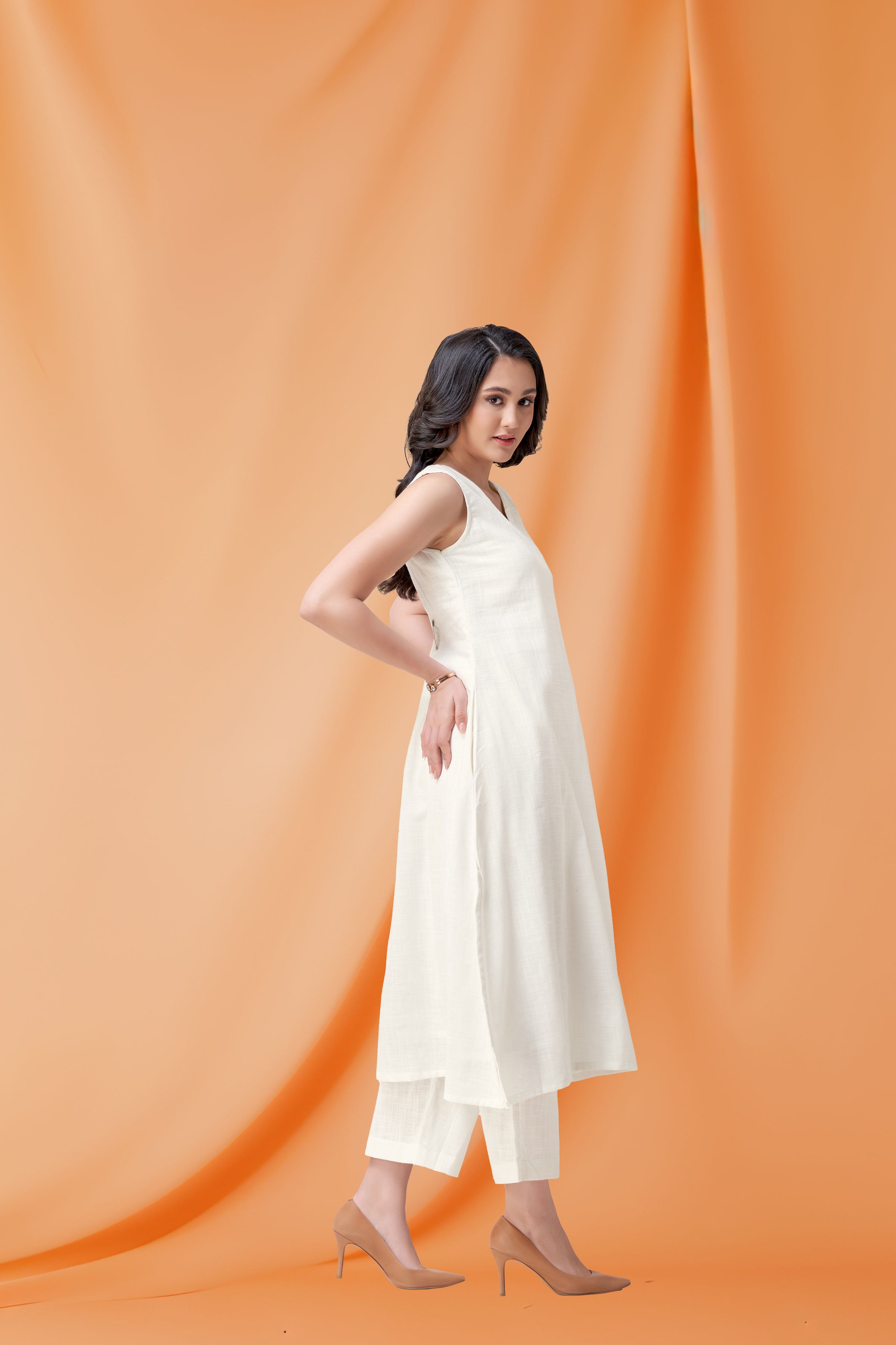 VEDA WHITE KURTA SET