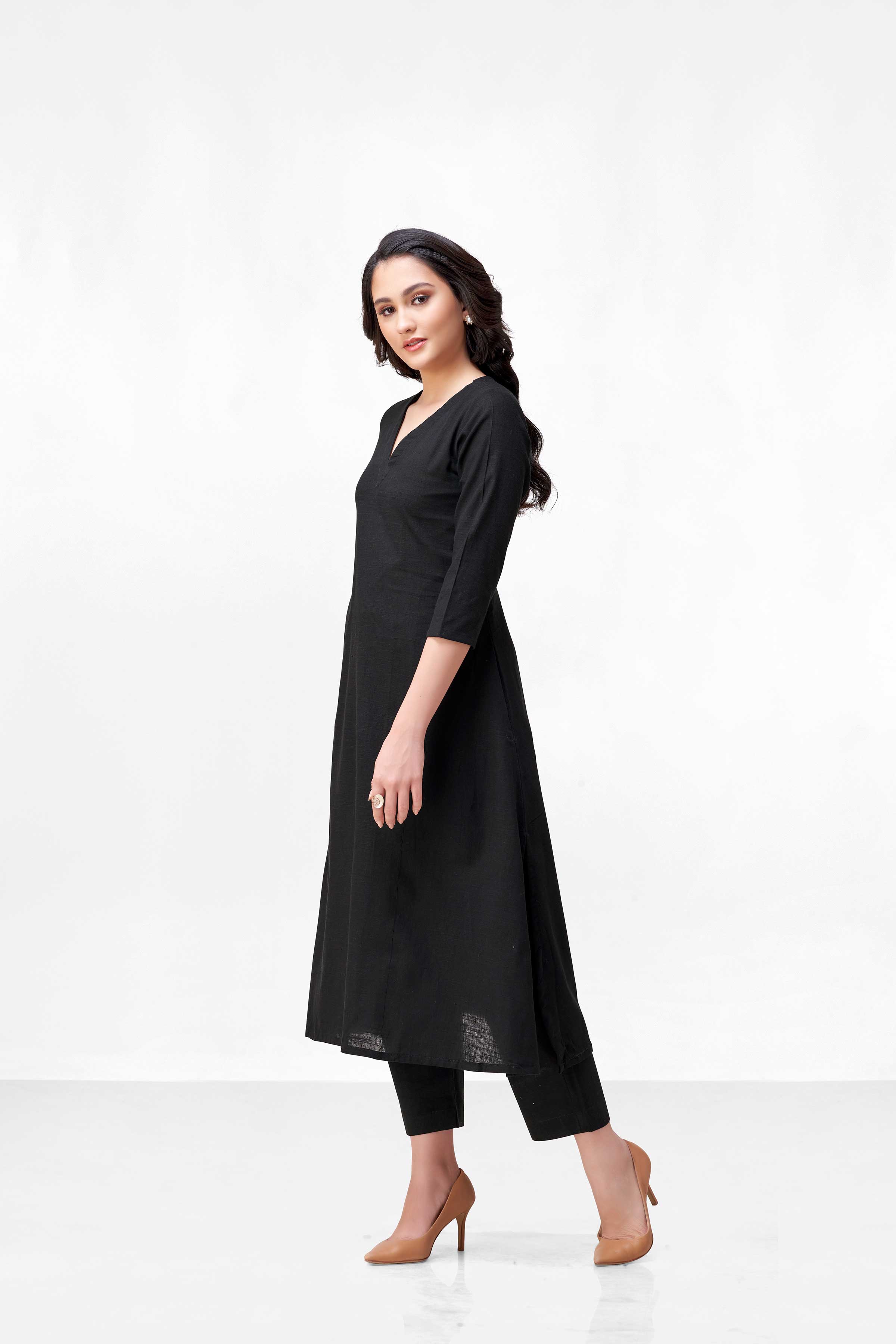 DIYA BLACK KURTA SET