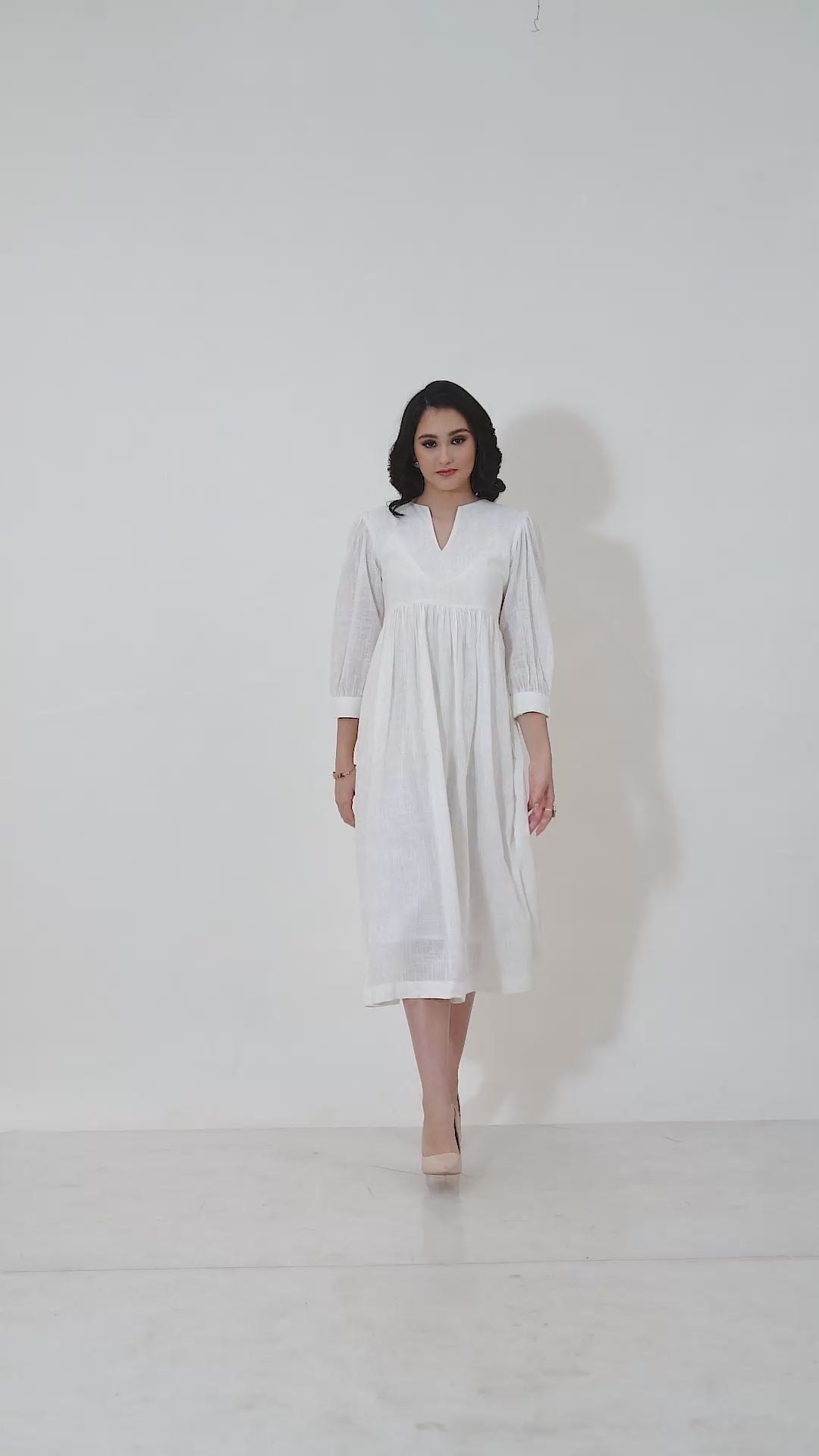 VIBHA WHITE COTTON DRESS